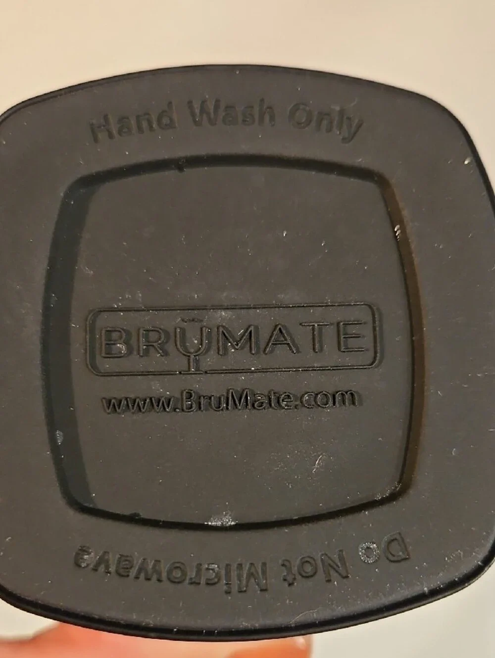 BRUMATE 25 OZ. WINSULATOR BLACK CHEETAH PRINT TRAVEL BOTTLE.